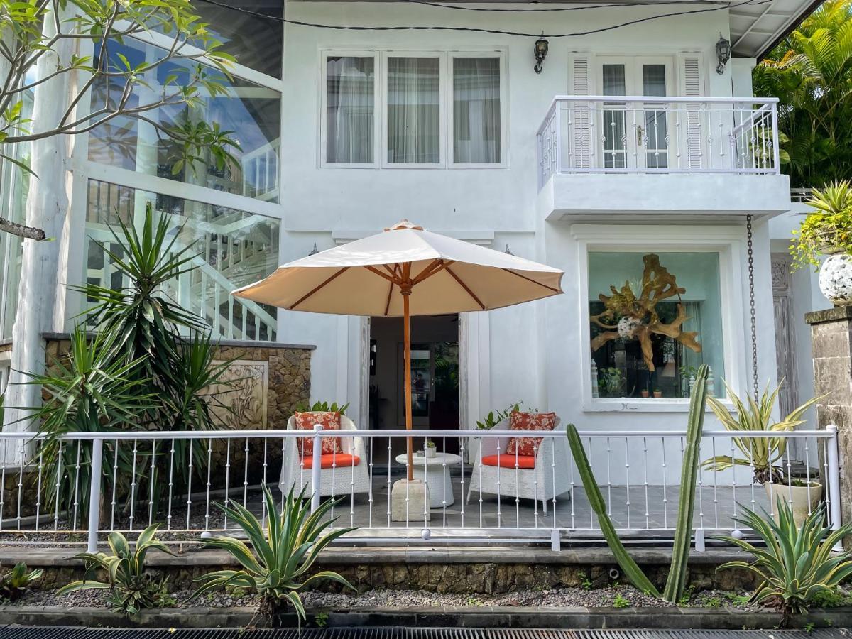 Beach House Canggu - 150M Berawa Beach Extérieur photo