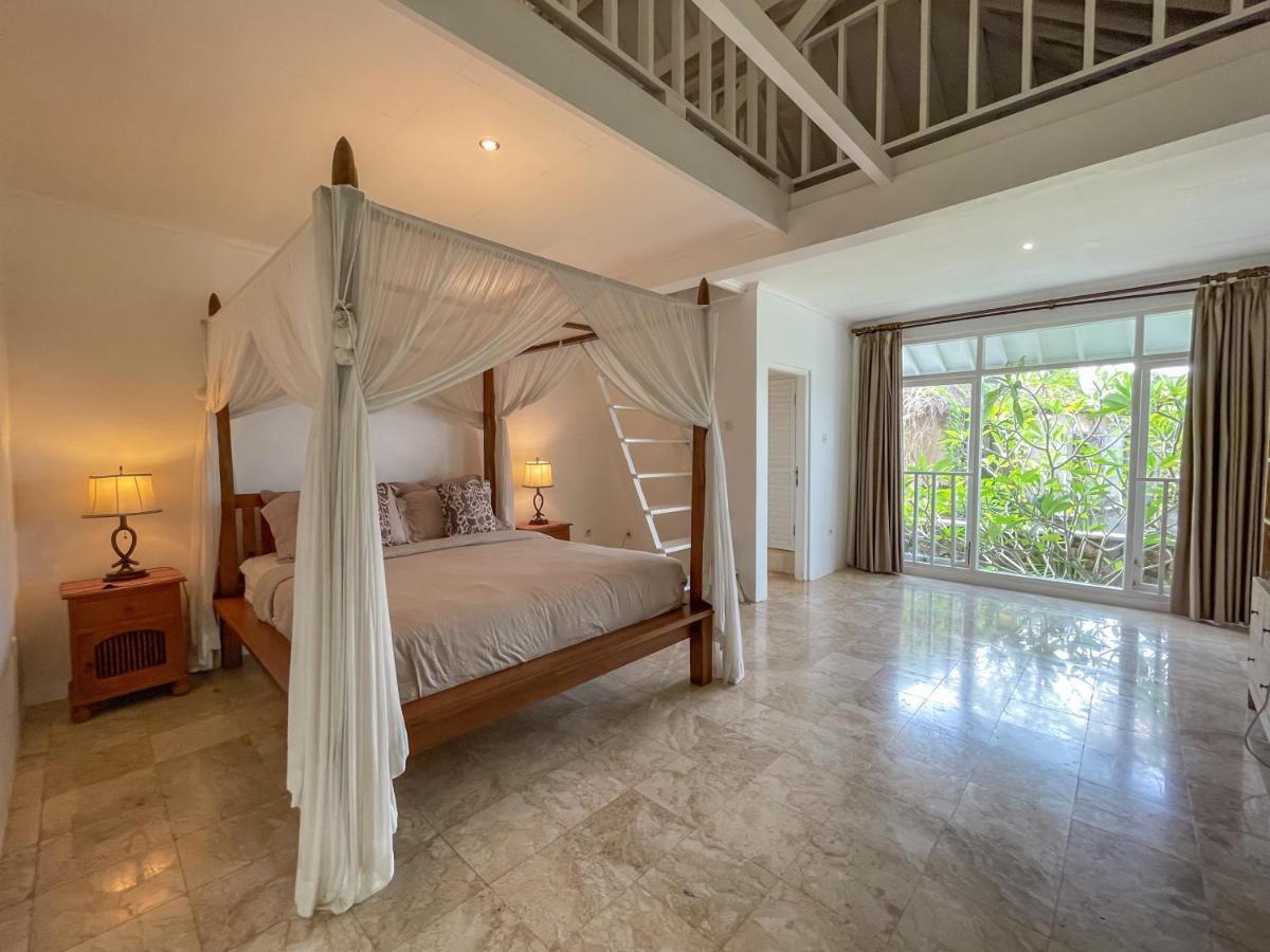 Beach House Canggu - 150M Berawa Beach Extérieur photo